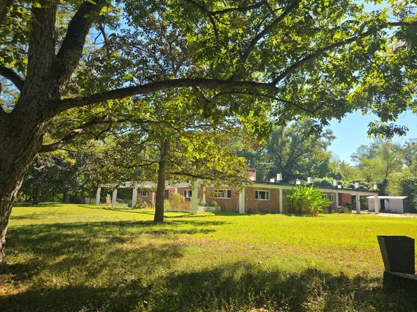 125 Lindley Ln, Vicksburg, MS 39180