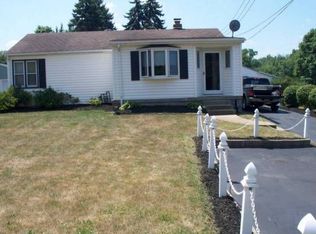 3626 Buena Vista Dr, Hubbard, OH