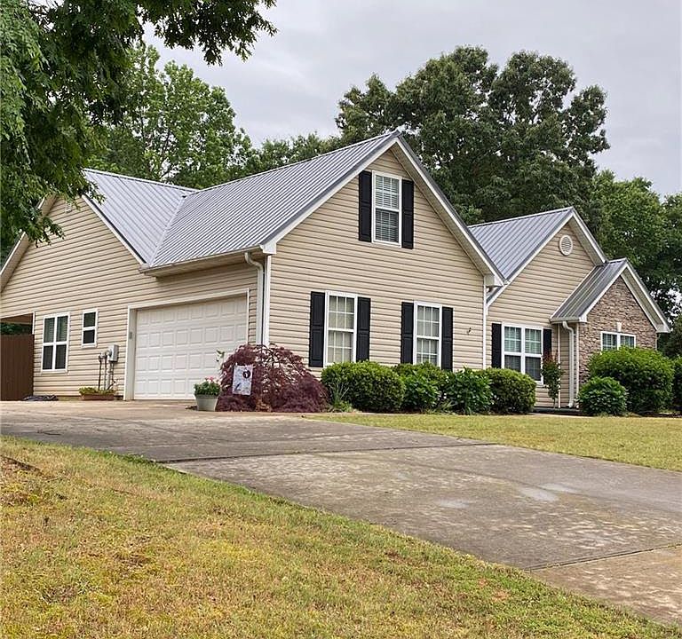 1st image of 190 Cabots Creek Dr