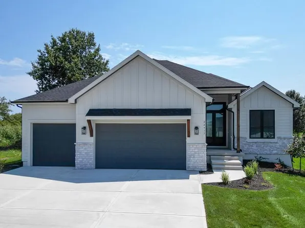 24915 W 112th St, Olathe, KS 66061