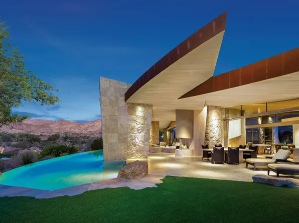 700 Summit Cv, Palm Desert, CA 92260