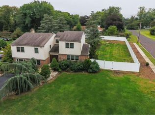 160 Toll Dr, Southampton, PA