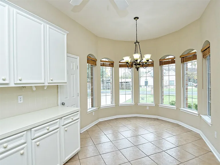13220 Villa Park Dr — Photo 9