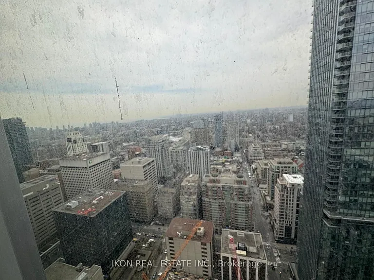 11 Yorkville Ave #4001 — Photo 22