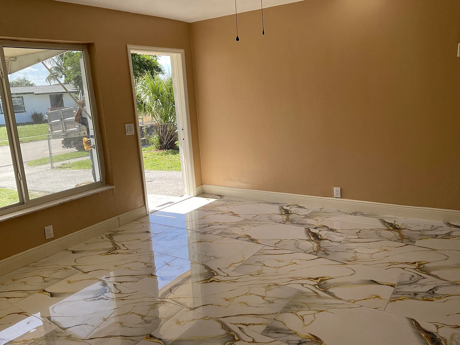 2 bed, 1.0 bath, 754 sqft, $2,400 — Photo 2