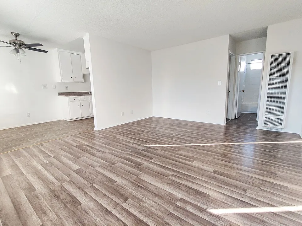8351 Northgate Garden - Tragocon, LLC