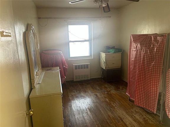5th image of 10120 Avenue J