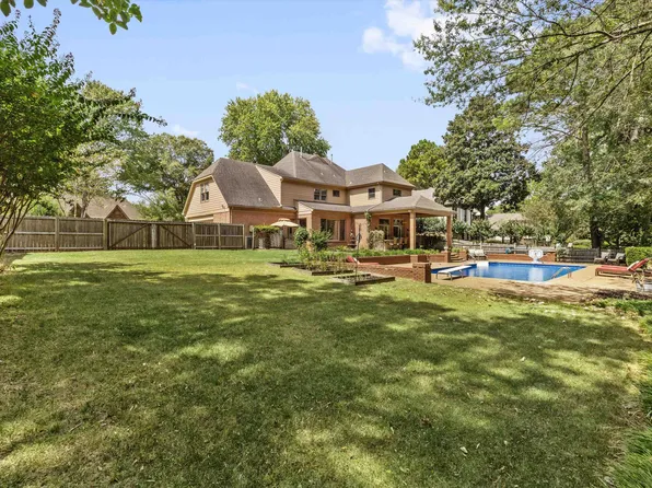 2800 Levee Oaks E, Collierville, TN 38017