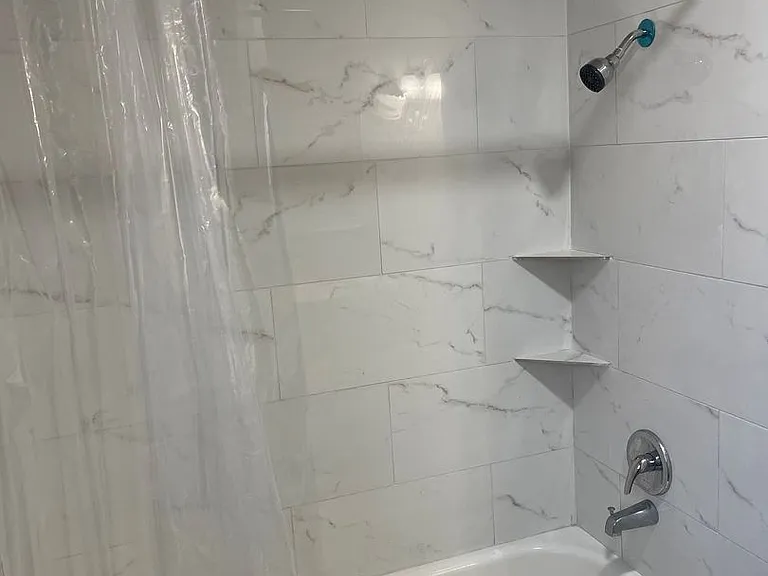 4001 Wellesley Dr NE — Photo 28