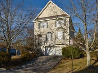 41 Mackellar Ct, Peekskill, NY 10566