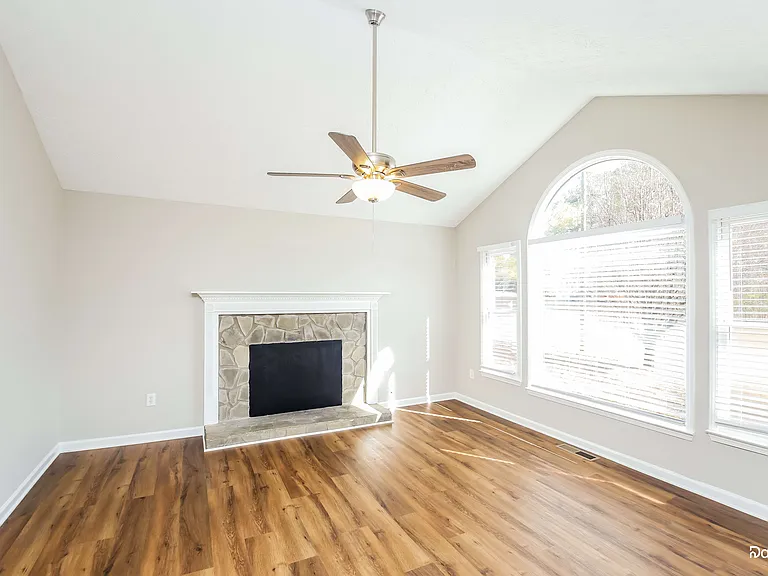 108 Brandi Dr — Photo 6
