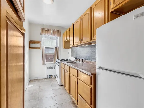 3320 Avenue H image 7 of 12