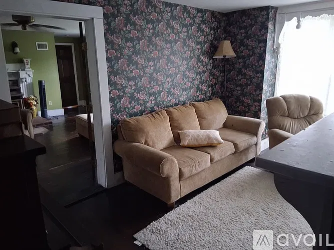 5 bed, 6465 sqft, $750 — Photo 3