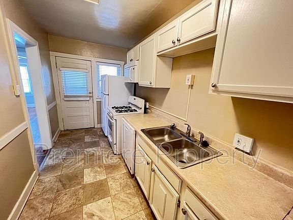 5th image of 4009 Charlotte St #3N