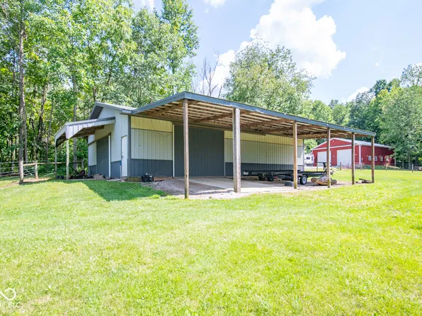 11497 E Pocahontas Dr, Greencastle, IN 46135