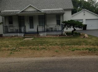 320 S Lincoln St, Bethany, IL 61914