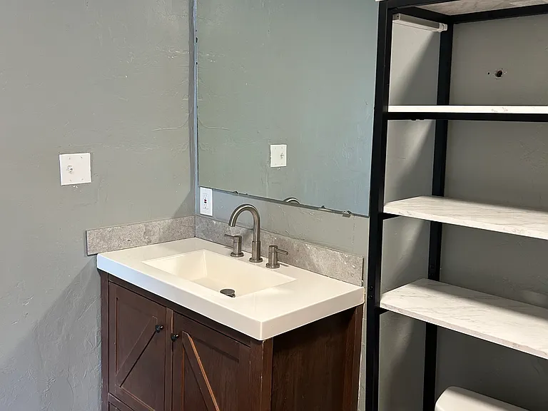 604 N Broad St — Photo 8