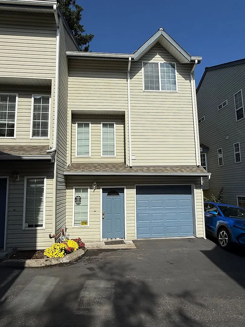 A/C in Your 3BR Townhome-Styled Condo near Pinehurst Light rail! — Photo 1