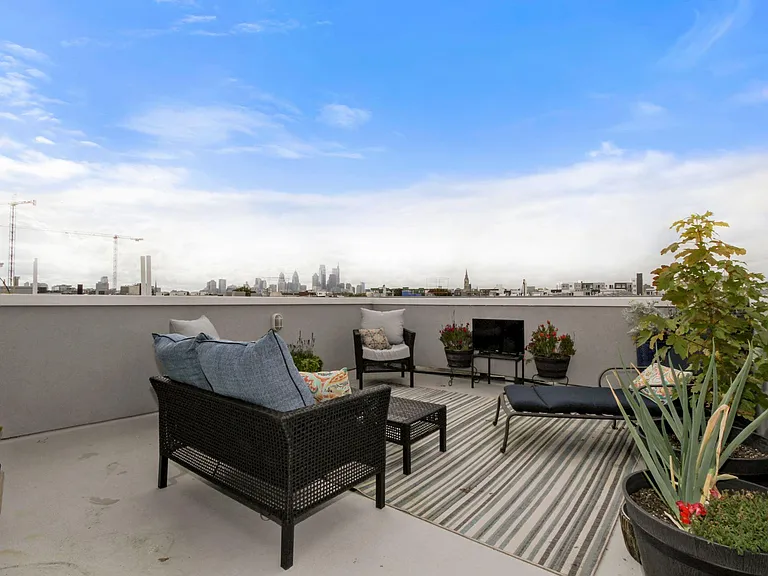 1337 N Howard St — Photo 11