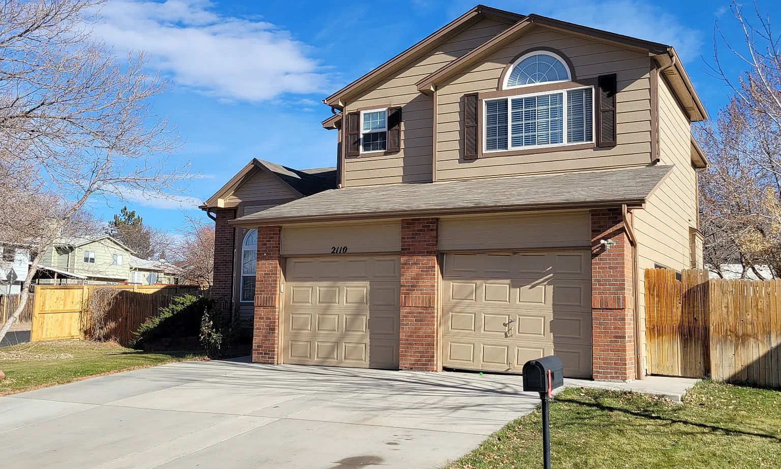 5 bed, 2900 sqft, $3,699 — Photo 2