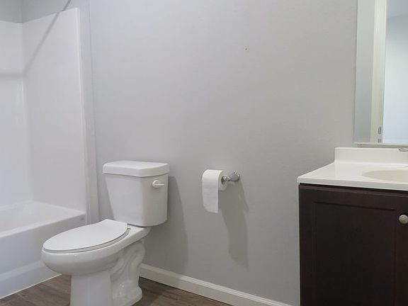 2nd image of 601 N Tehama St #14