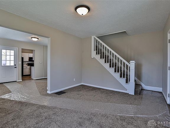 5th image of 600 Elwood St