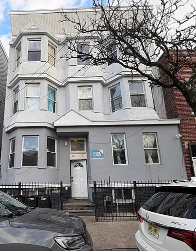 137-139 Parker St Photo 1