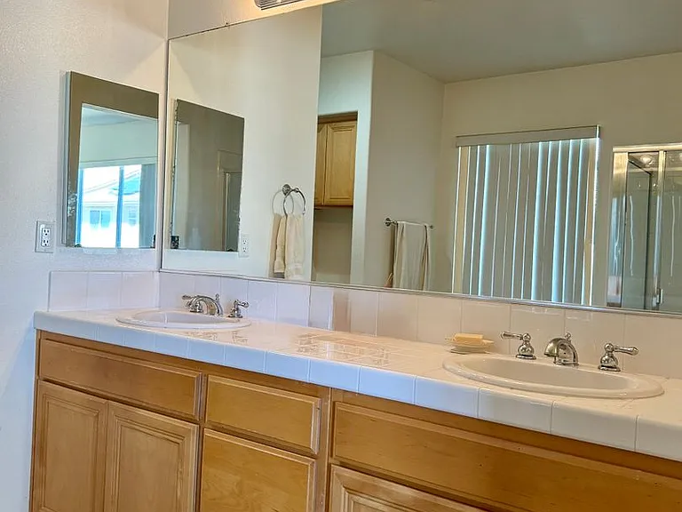 1765 Urbana Ln — Photo 9