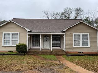 2021 Center Rd, Nacogdoches, TX 75961