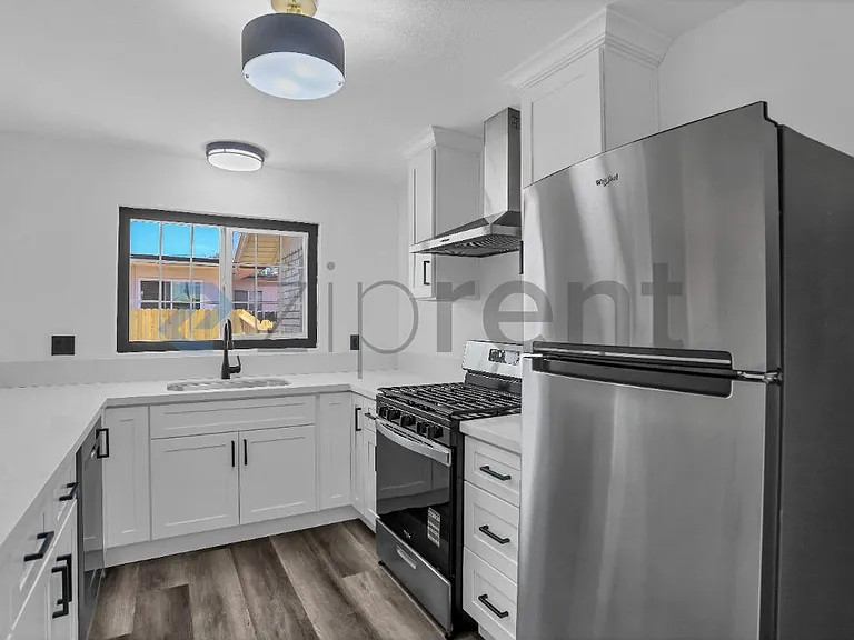 807 E Shields Ave #807 — Photo 13