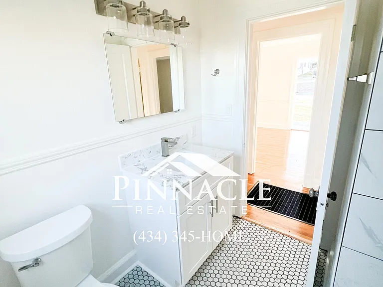 702 Mansfield Ave — Photo 19
