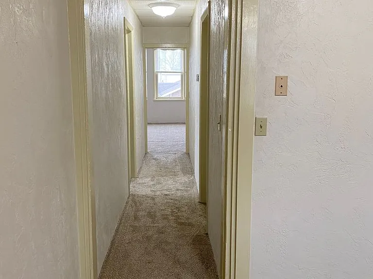 315 West Main St — Photo 16