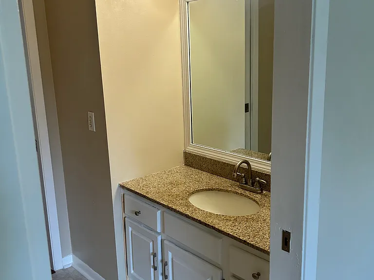1135 Breckenridge Dr — Photo 9