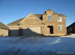 55530 Estates Ln, Macomb, MI 48042