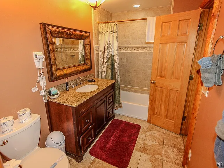 46784 Pioneertown Rd — Photo 36