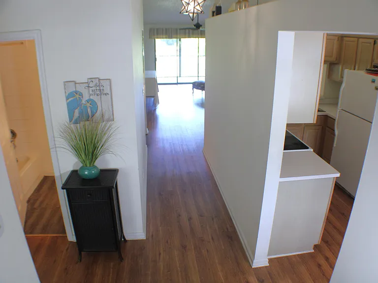 1082 Keystone Dr #C — Photo 3