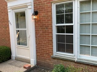 805 Walden Rd UNIT 805, Winnetka, IL 60093