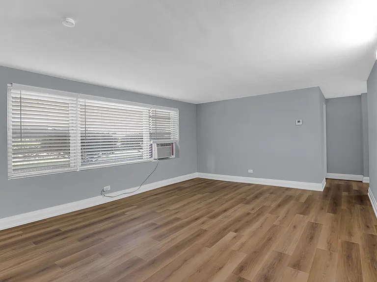 3725 N Harlem Ave #B — Photo 2