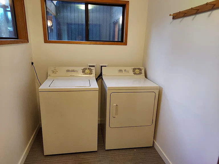 4216 Olive St — Photo 17