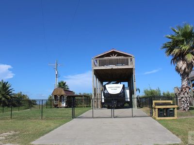 1158 Yacht Basin Rd, Gilchrist, TX, 77617