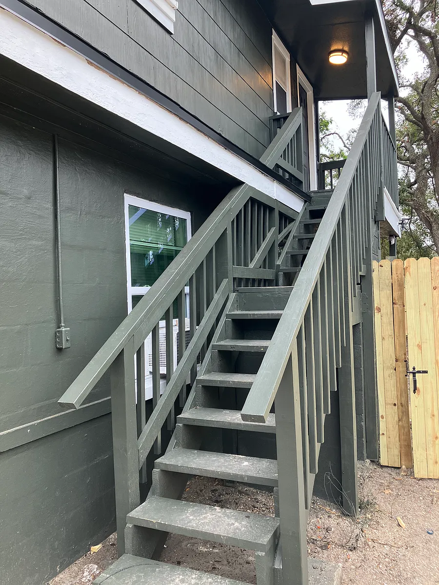 Building Photo - 1506 S Washington Ave #B