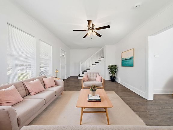 5th image of 12211 Irving Ave