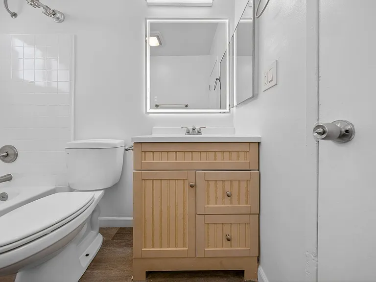 5715 Vineland Ave — Photo 25
