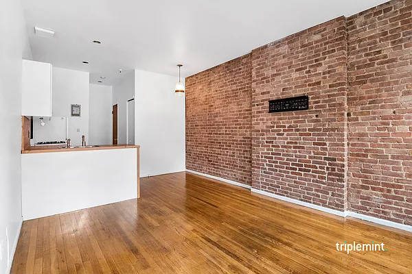 Rented by Triplemint | media 12