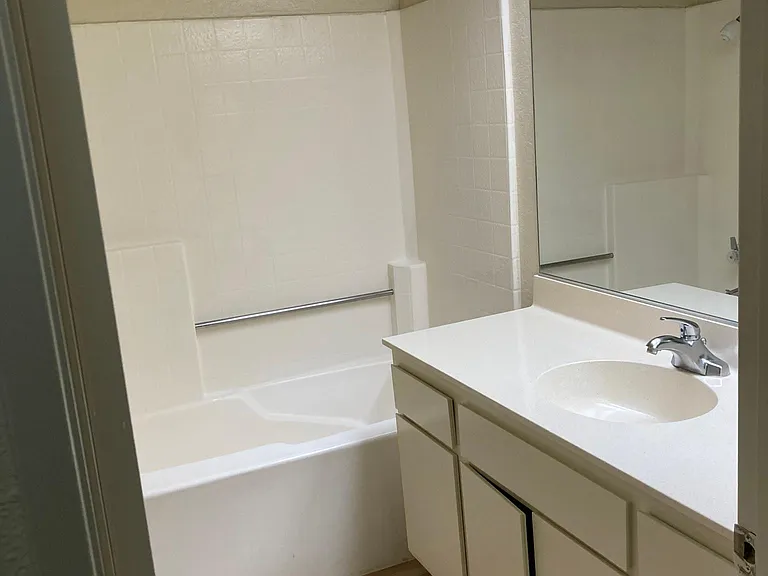 222 S Holliston Ave #104 — Photo 9