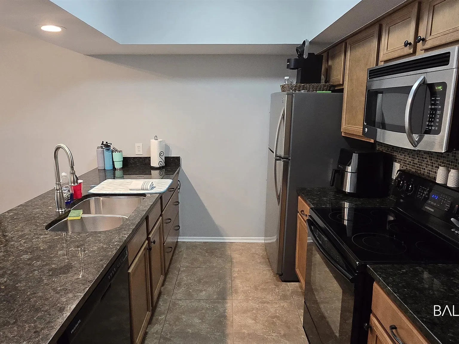 2 bed, 2.5 bath, 1132 sqft, $2,500 — Photo 3