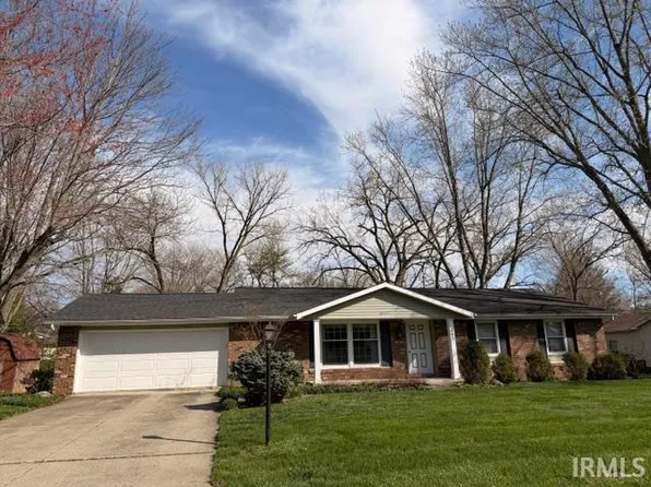 641 Crown Hill Dr E, Wabash, IN 46992
