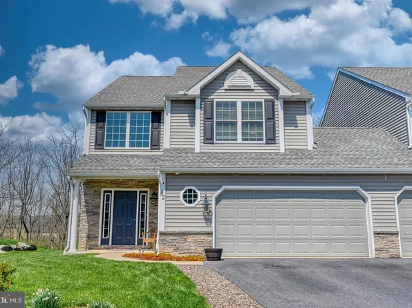 62 Regina Dr, Sinking Spring, PA 19608