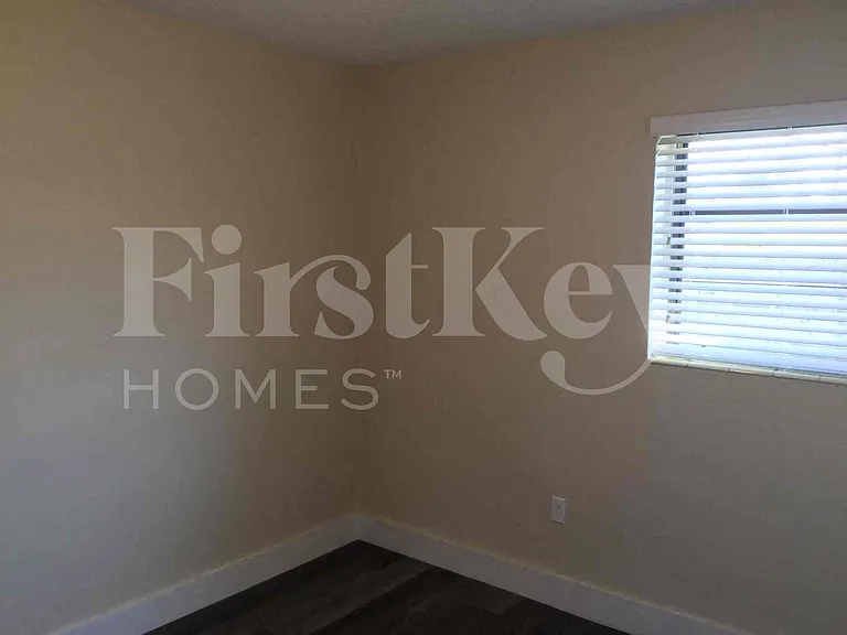 10020 SW 37th St — Photo 19