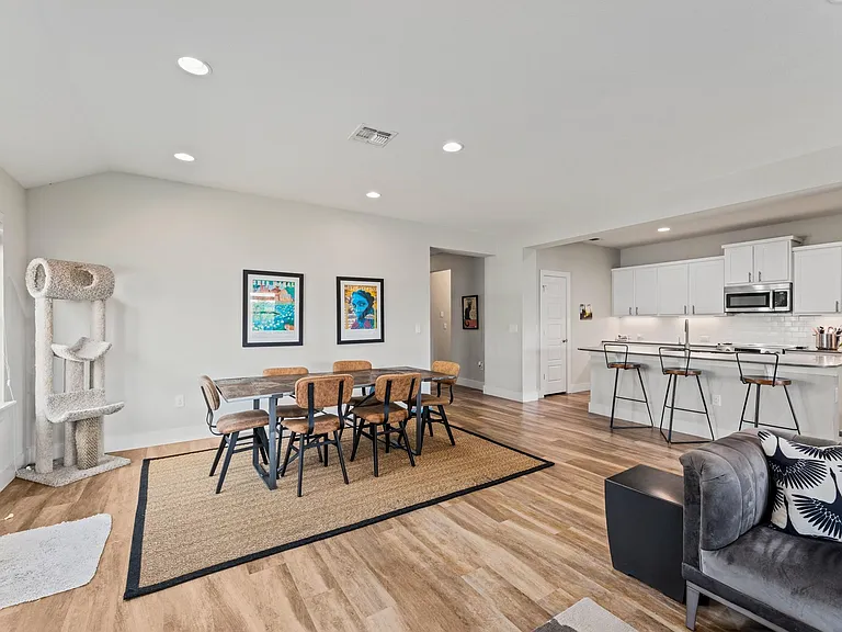 9517 Lighthearted Dr — Photo 10